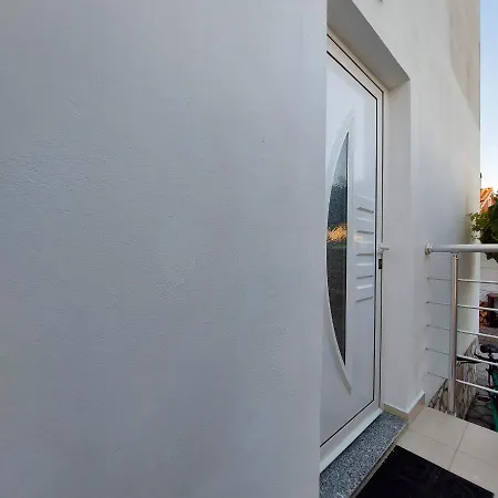 Grcic House דירה