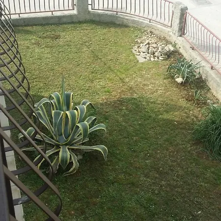 דירה Grcic House ביבינייה